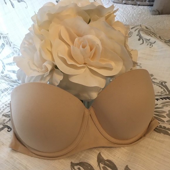 Victoria Secret Strapless Bra - Picture 1 of 2